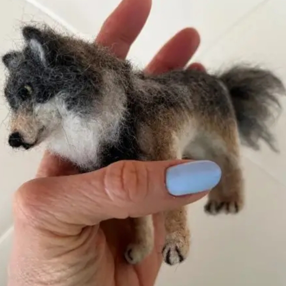 NWT Handmade Wool Wolf Felted Alpaca Sculpture - Picture 1 of 3